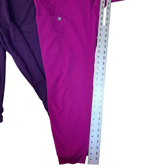 Fabletics Womens Scrub Sets Lot of 2 Purple Magenta V-Neck Jogger Pants Large - Picture 5 of 5